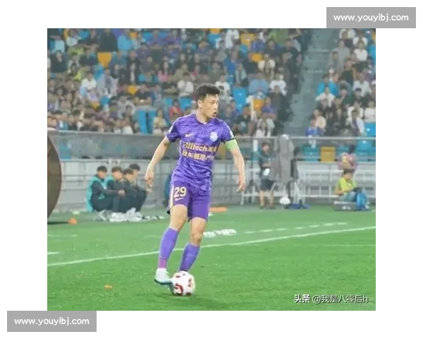 巴顿时隔四年重返国足!边路多面手或成佩家军战术奇兵 巴顿时隔四年重返国足!边路多面手或成佩家军战术奇兵