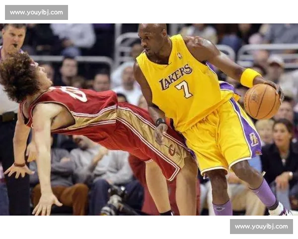 皮尔斯：防守巅峰科比压力如临乔丹，坦言其眼神藏着「篮球之神」的影子